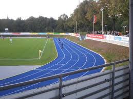 Das stadion lichterfelde, die bisherige heimspielstätte des vereins, ist mit 4.300 plätzen zu klein für die anforderungen der dritten liga. Stadion Lichterfelde Stadion In Berlin Lichterfelde