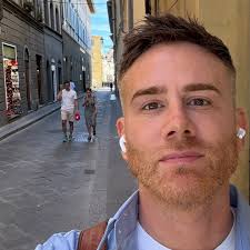 Hey, I've had my tub for about 5 years & the error code E09 is now showing.  Is it easy to take apart & fix or do I need to say goodbye