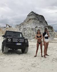 Pin By Mimignon Blanc On Shoot G Class Swimming Mercedes Benz