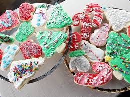 Trisha Yearwood S Iced Sugar Cookies Iced Sugar Cookie Recipe Iced Sugar Cookies Christmas Sugar Cookies