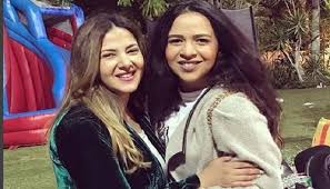 وكتبت الفنانة إيمي سمير غانم في أول تعليق لها بعد وفاة والدتها: Ø¨Ø§Ù„ÙÙŠØ¯ÙŠÙˆ Ø¥ÙŠÙ…ÙŠ Ø³Ù…ÙŠØ± ØºØ§Ù†Ù… ØªØ¨Ù„Øº Ø¹Ù† Ø§Ø®ØªÙØ§Ø¡ Ø´Ù‚ÙŠÙ‚ØªÙ‡Ø§ Ø¯Ù†ÙŠØ§