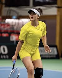 Bianca andreescu becomes the first canadian to win a major title. 10 Sports Stars Who Meditate Casino Org Blog