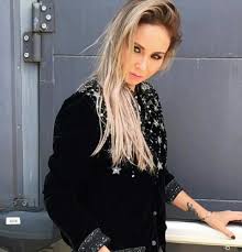 Ляйсан утяшева инстаграм фотографии • instagramm.ru. Parad Kontrastov Blondinka Lyajsan Utyasheva Primerila Obrazy Total Black Lifestyle Seldon Novosti