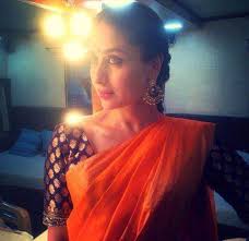 Kareena Kapoor And Salman Khan Resume Bajrangi Bhaijaan Shoot In Karjat 'aaj party meri taraf se' will not be a part of the movie, but it is a promotional song of salman khan's 'bajrangi bhaijaan'. kareena kapoor and salman khan resume