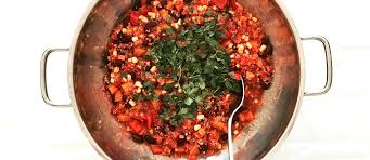 Chili sin carne oder möhreneintopf sind meine standardrezepte, wenn sich viele esser zu besuch ankündigen. Chili Sin Carne Die Vegetarische Variante Mit Quinoa Fourhang Auf 4 Augen Sehen Mehr