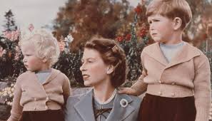 Who exactly are the four children of the queen? Queen Elizabeth Required All Royal Children Bow Before Her Report
