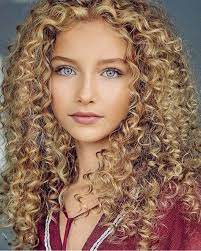 Most gorgeous hair colors for women with green eyes. Green Eyes Hairstyle Womens Hairstyles Beauty Girl