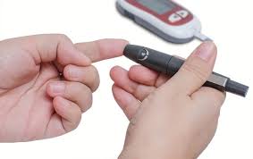 Obat penurun gula darah bisa menggunakan bahan alami maupun resep dari dokter, sementara kondisi yang mengganggu kemampuan tubuh untuk memproses glukosa darah atau gula darah adalah diabetes. Kenali Gejala Gula Darah Tinggi Sebelum Terlambat Alodokter