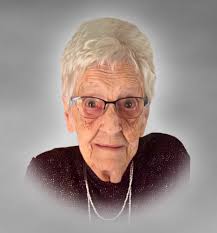 Mme Thérèse Turenne Royer
