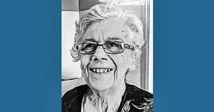 Rosella Stevenson's Instagram, Twitter & Facebook