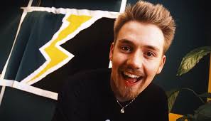 Husker du denne P3-stjernen? Nå gjør DJ Howard radiocomeback