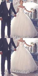 Die kosten einer brautkleidreinigung finden sie im menü unter preise. Prinzessin Brautkleider Weiss Spitze Tull Schleppe Brautmoden Hochzeitskleider Brautkleider Mit Armel Brautkleider Brautkleider Abiballkleider Abendkleider Braut Brautkleid Prinzessin Hochzeitskleid