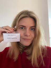 My eldest daughter always signs off 'Harriet,2R'