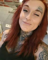 Demain lundi grosse journée avec interview et tournage de TF1 🎥 Et bien  sûr du Tattoo avec les 5 clientes !