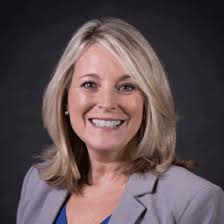 Tracey Wray's Instagram, Twitter & Facebook