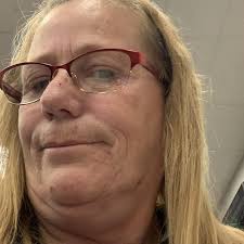 What food is a big hit besides a taco bar for a party?