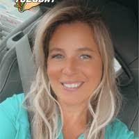 Sarah Dutcher's Instagram, Twitter & Facebook