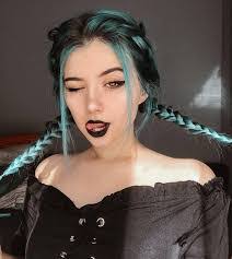 Lisa Gilstrap's Instagram, Twitter & Facebook