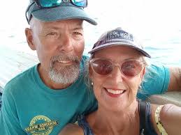 Annelie, 69, lever drömlivet på segelbåt i Mexiko