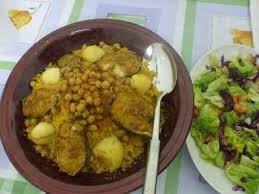 Recette Couscous Au Merou Triple Saveur En Video Recette Nourriture Tunisienne Couscous Recettes Couscous