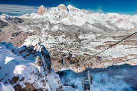 See prices, deals, photos, map, facilities and contact information for your holiday in val di fassa in the dolomites of trentino. Evidenzia Autore Presso Faloria