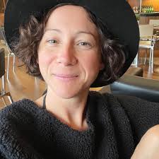 Hello hello, Looking for a venue where I can host my Silversmith classes. I  run 2 hour workshops where you can make your own Sterling silver bangle or  ring!! It's. Lovely experience