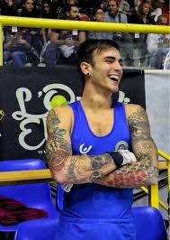 Je hebt het ongetwijfeld ooit gezien bij een olympische sporters: Anyway Back To Tin Top 10 Worst Gymnast Tattoos I Honestly Don T