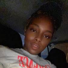 Destinee Crandall (@Destinee_mishel)