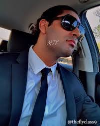 Joey Khan's Instagram, Twitter & Facebook