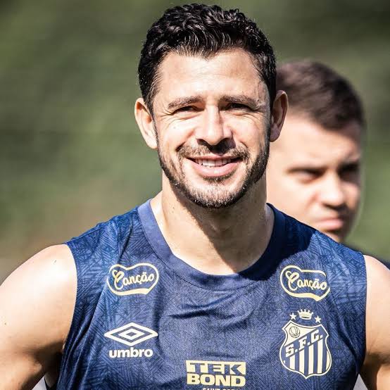 Giuliano anuncia aposentadoria: "Futebol foi melhor coisa que me aconteceu" | CNN Brasil