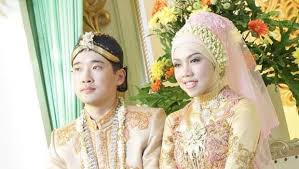 Syarat menjadi warga negara warga negara asing (wna) adalah warga negara lain yang menetap atau bertempat tinggal di warga negara merupakan orang yang tinggal di suatu negara dalam jangka waktu yang panjang dan. Kisah Cinta Manis Hijabers Indonesia Dengan Pria Korea Berawal Dari Beasiswa