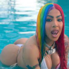 La envidia de todas las que no la soportan 🌈 : rMusicaUrbanaLatina