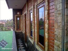 Rumah dengan dinding batu alam di masa modern ini sangat banyak diminati, karena desainnya yang terlihat lebih mewah dan elegant. View Desain Tiang Teras Rumah Batu Alam Gif Sipeti