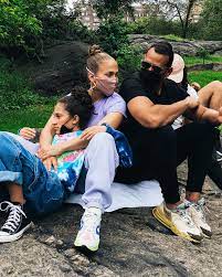 At savannah guthrie show jennifer lopez confessed that at some point of her life she was afraid, she would never become a mother. Jlo Goes Makeup Free On Park Trip With Arod And Kids After Big 51st Birthday Bash