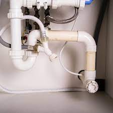 Kitchen sink drain pipe, effect of ways to the drain. Below The Kitchen Sink Dealing With Kitchen Drain Pipe Leaks Water Extraction Experts