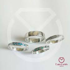 Su característica maleable abre la posibilidad a diseños altamente atractivos para la pareja. Argollas De Matrimonio Plata Bano En Oro Blanco Lcjoyeros