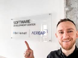 🙈 Jak mogliście zobaczyć na naszych relacjach, ponownie mieliśmy  przyjemność spotkać się w lubelskim biurze z AerCap Holdings NV ! ✈️ Tym  razem odwiedzili nas przedstawiciele irlandzkiej części zespołu po to, by