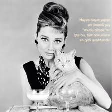 Gune Audreyhepburn Ile Basliyoruz Tum Zamanlarin Unutulmaz Moda Ikonunu 86 Dogum Gununde Zamansiz Stil Hayvan Fotografciligi Sevimli Kediler Guzel Kediler