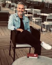 La enfermedad de mi padre es la edad, expresó lucía medina, hermana del presidente de la república, al ser cuestionada sobre el estado de salud de su progenitor. 11 Ideas De Juan Pablo Medina Juan Manuel Bernal Libra Caballeros Del Zodiaco Que Guapo
