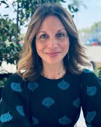 Rachelle Robinson's Instagram, Twitter & Facebook