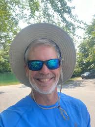 What are good lunch options near Hwy 17 between North Phoenix and Camp  Verde?