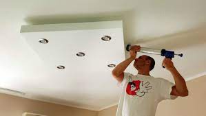 Controsoffitti Sospesi Come Liberarti Del Lampadario Controsoffitto Lampadario Da Camera Da Letto Illuminazione Faretti