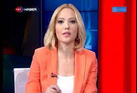 Haber bültenlerinde seyirciyle buluşan haber spikerleri güzellikleriyle de dikkat çekiyor. Darbe Girisimiyle Herkesin Konustugu Trt Spikeri Tijen Karas