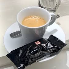 1.35 oz espresso, 2.7 oz double espresso, 5 oz gran lungo, 8 oz coffee. Nespresso Boutique Neue Mitte Oberhausen Nordrhein Westfalen