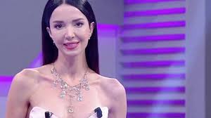 Ünlü mankenin hesabı hacklendi: Elimizde ifşa görüntünüz var - Tele1 TV  Canlı yayın