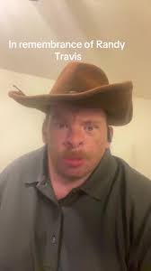 Randy Travis Tells Joke