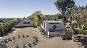 The couple just sold their private and secluded 5,254 sq. Star Trek S House In Malibu Ca Listed For 5 695 Million