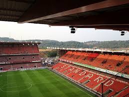 The stadium holds 27,670 people. Stade Maurice Dufrasne Stadion In Liege Sclessin