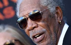 Morgan Freeman geeft toe dat hij tegenwoordig vaak zichzelf speelt in  films: "Soms alleen voor het geld" MovieMeter.nl