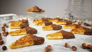 Nussecken Rezept Saftige Nussecken Schnell Einfach Weihnachtsrezepte Kikis Kitchen Youtube